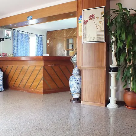 圣佩德罗阿尔伯凯利酒店 圣马蒂纽·杜·波特